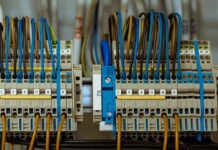 Jak czytać bezpieczniki?