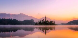 Czy w kościele można być w czapce?