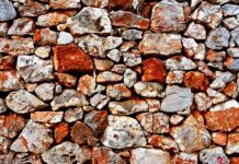 Co zrobić z dużego kartonowego pudełka?